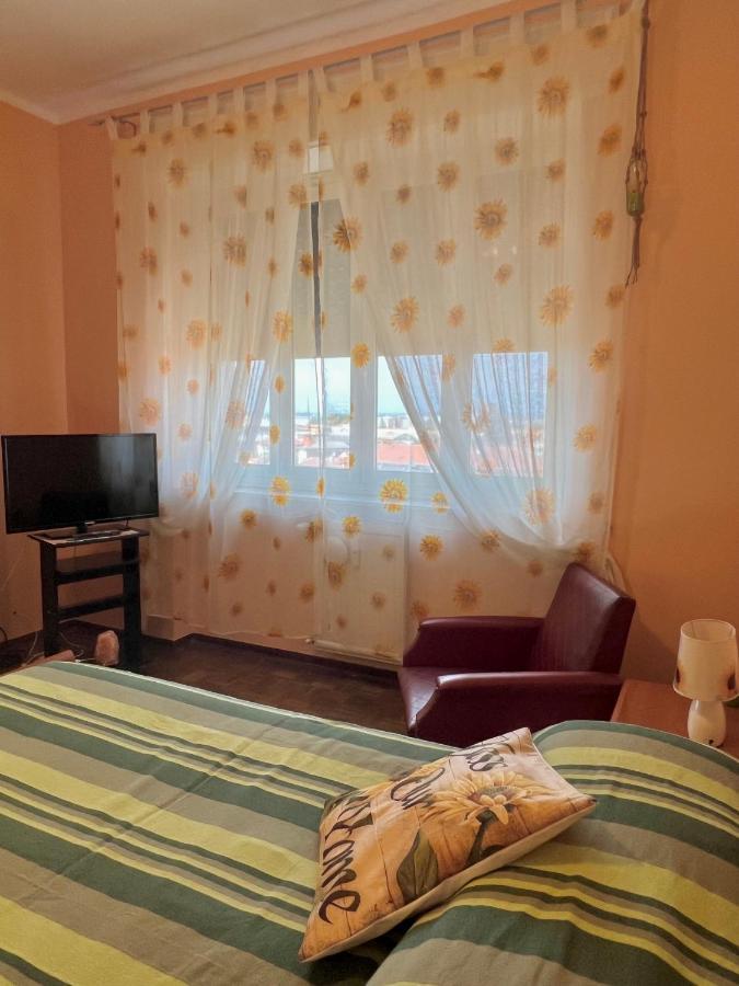 Vicino A Tutto Bed & Breakfast Vercelli Exterior photo