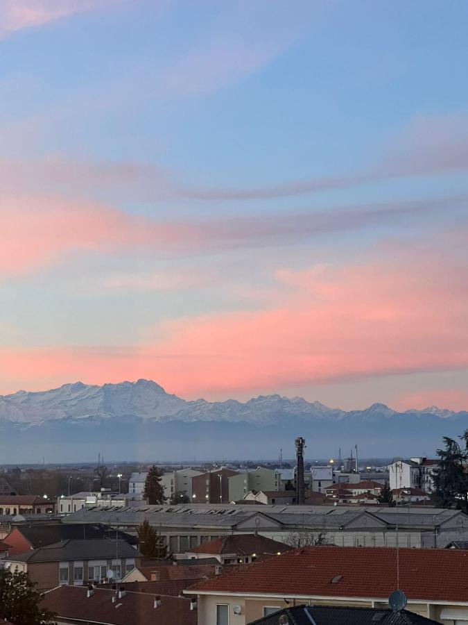 Vicino A Tutto Bed & Breakfast Vercelli Exterior photo